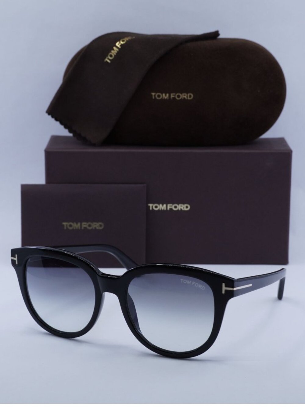Tom Ford Olivia-02 FT0914 01B Round Sunglasses - Shiny Black/ Smoke Gradient